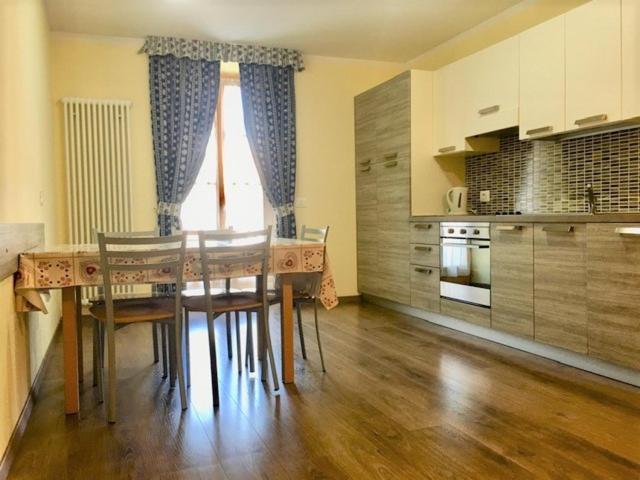 Appartamenti Sissi Commezzadura Exterior foto